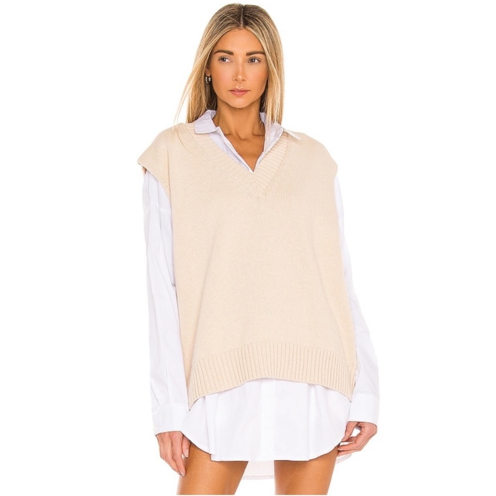 L’Acadmie Oversized Sweater Vest